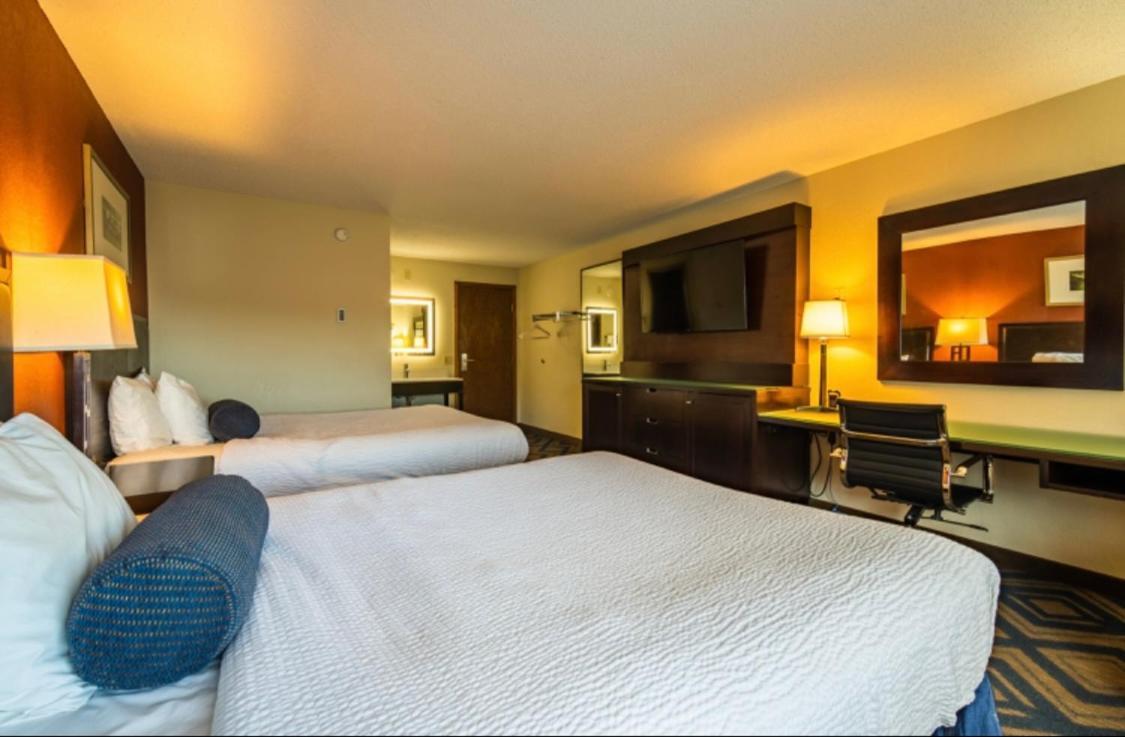 The Patch Lodge Warroad Экстерьер фото