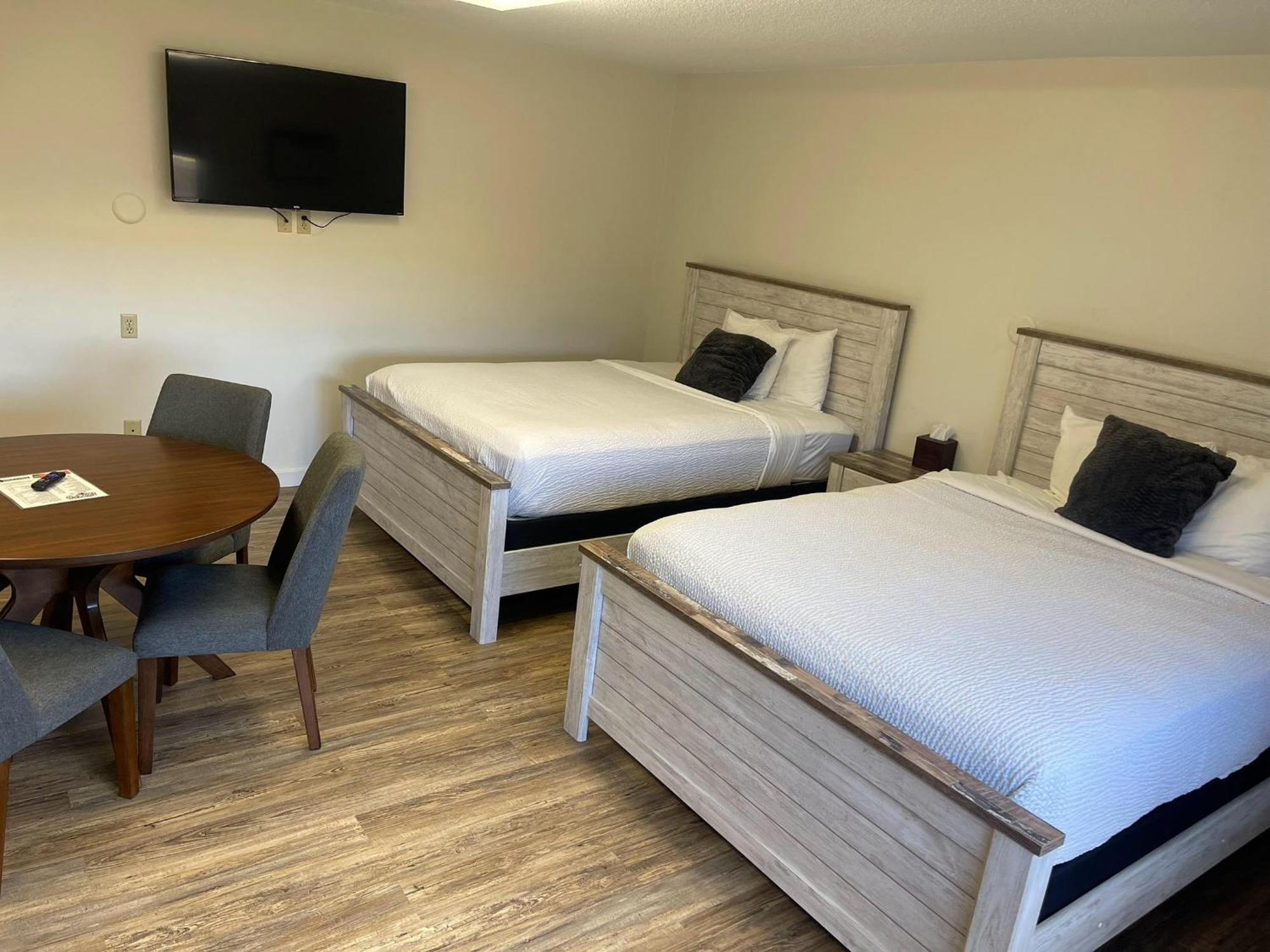 The Patch Lodge Warroad Экстерьер фото