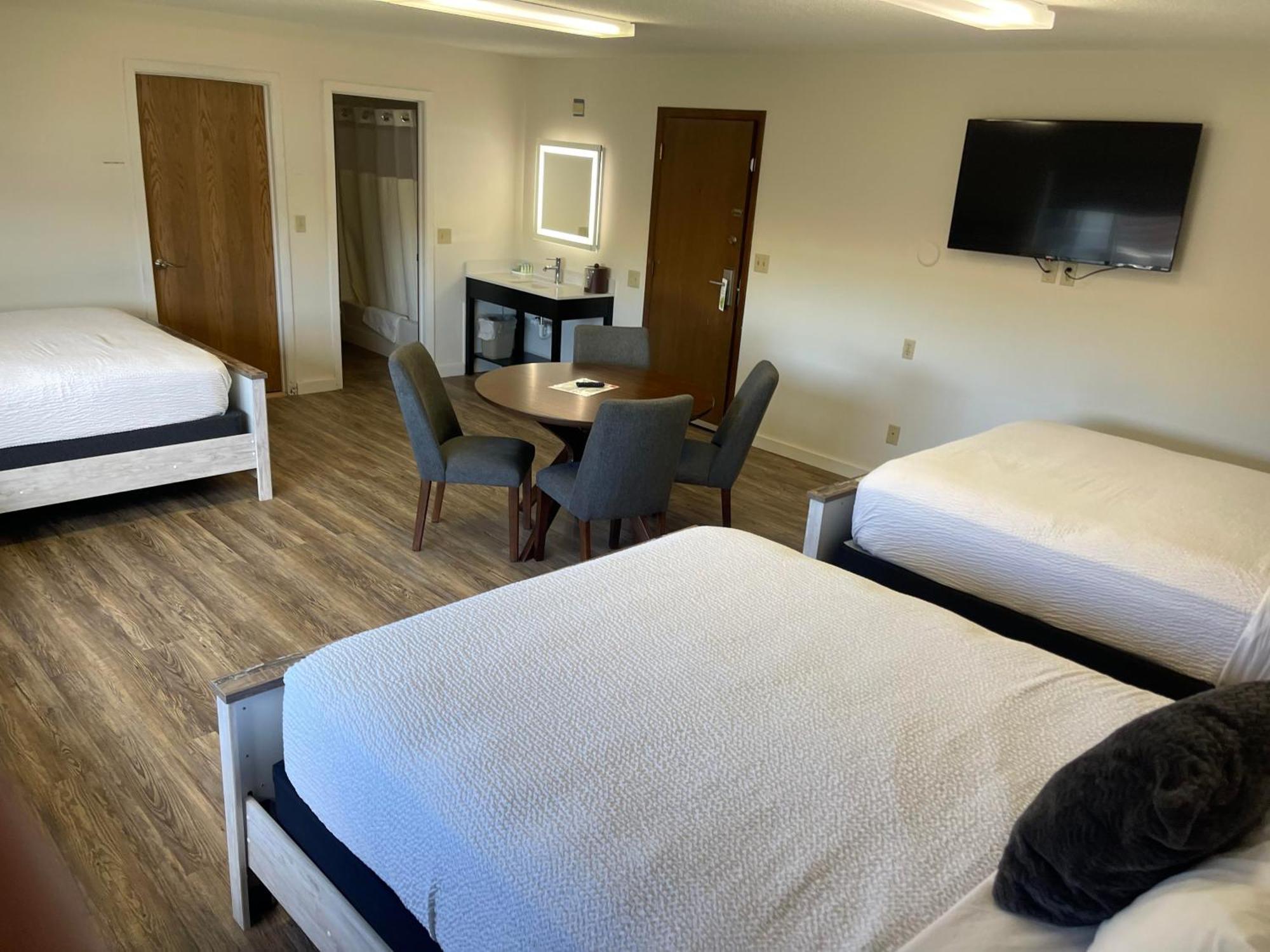 The Patch Lodge Warroad Экстерьер фото